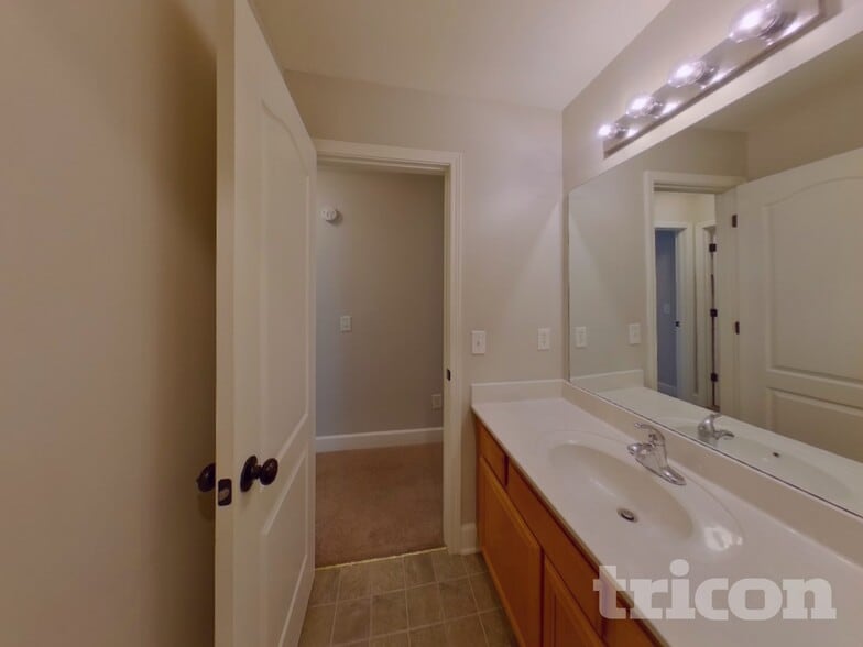 Building Photo - 1940 Portway Rd