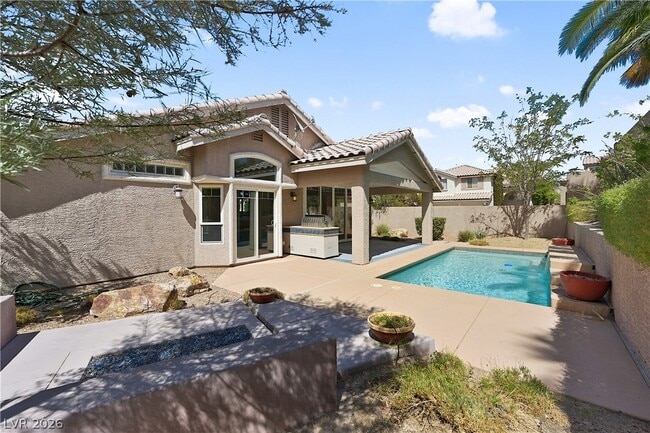 Building Photo - 9001 Crimson Clover Way