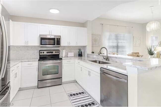 Primary Photo - 4450 Botanical Pl Cir