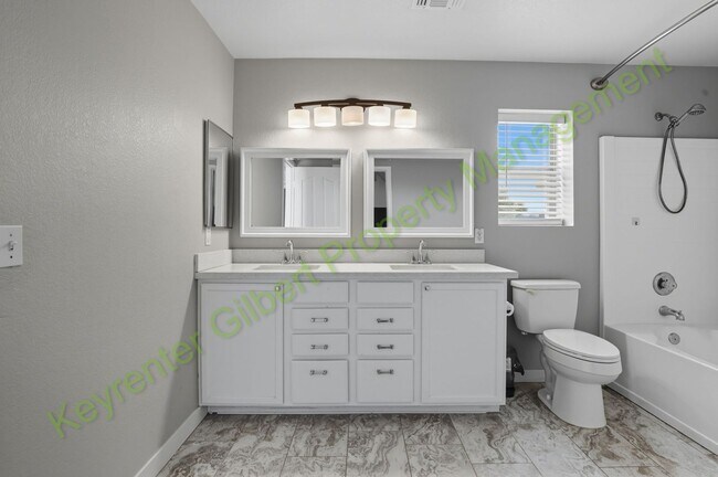 Building Photo - 5 bed / 2.5 bath Home in the San Tan Heigh...