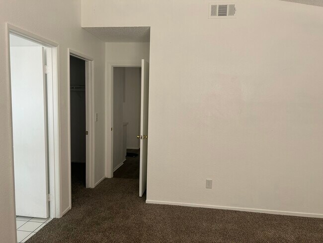 Master Bedroom - 45408 17th St E