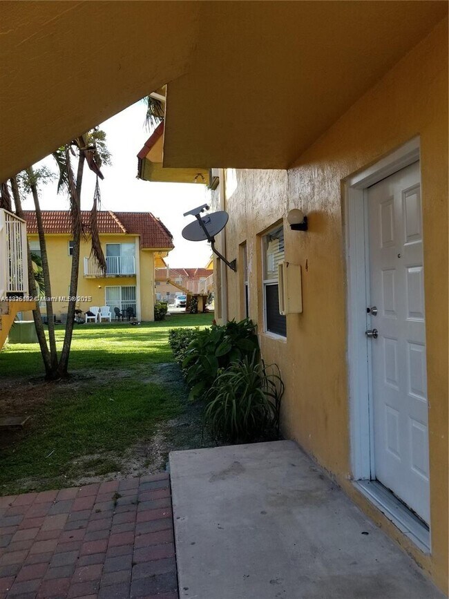 Primary Photo - 7141 SW 129th Ave