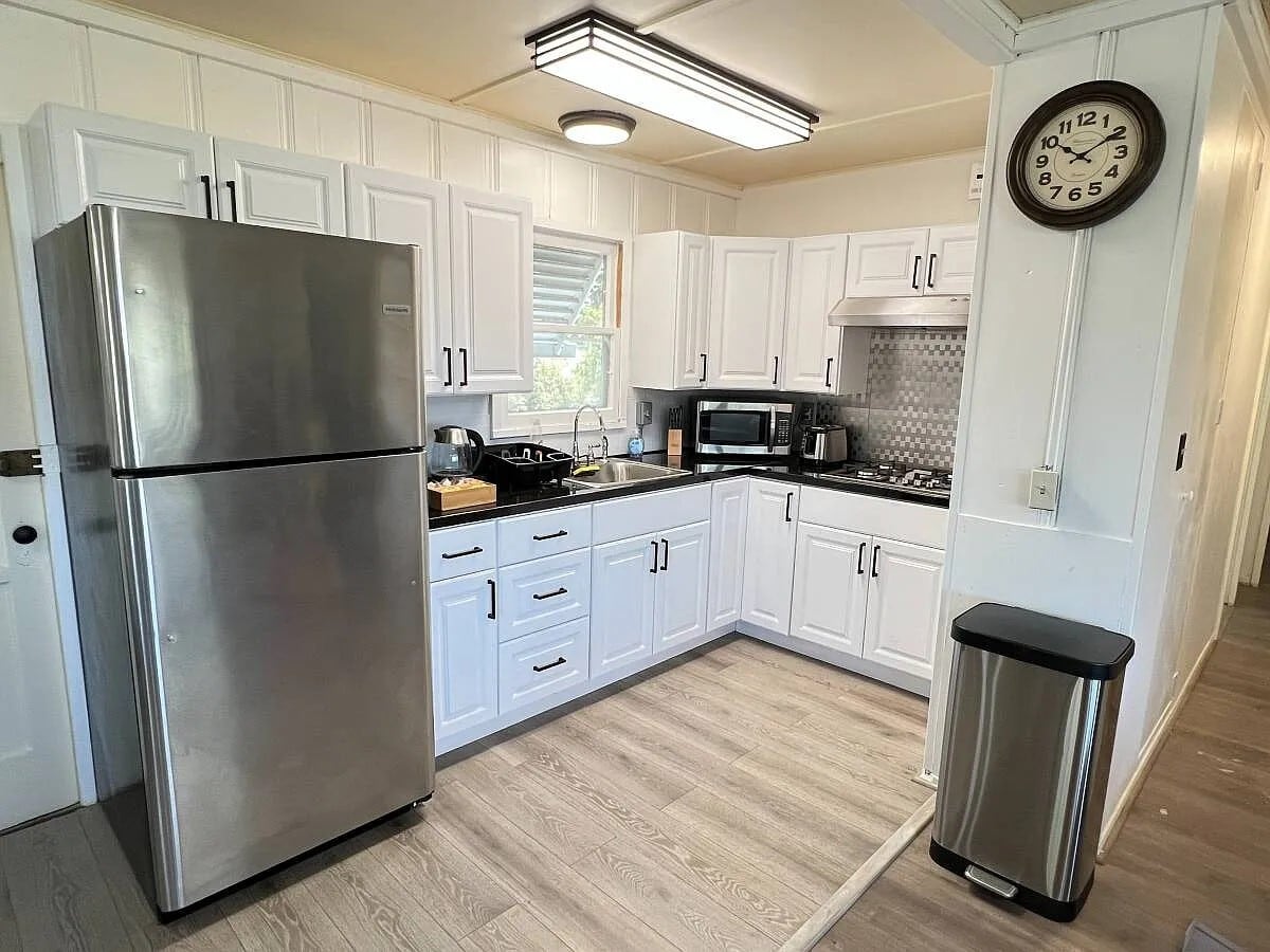 Building Photo - 8707 Golden Ridge Rd