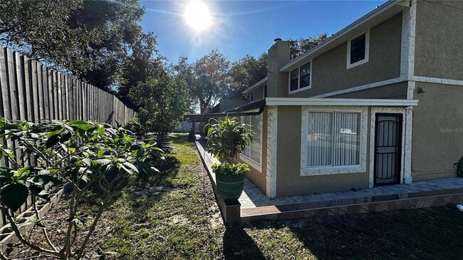 Building Photo - 2101 Good Homes Rd