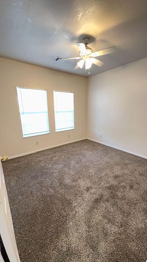 Building Photo - 528 S Pierce St