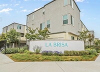Building Photo - $4,250 - 4 Bed / 3.5 Bath Townhome in La Brisa Community of San Ysidro