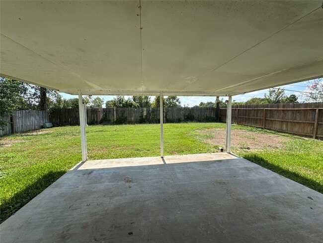 Building Photo - 19927 Windy Nook Dr