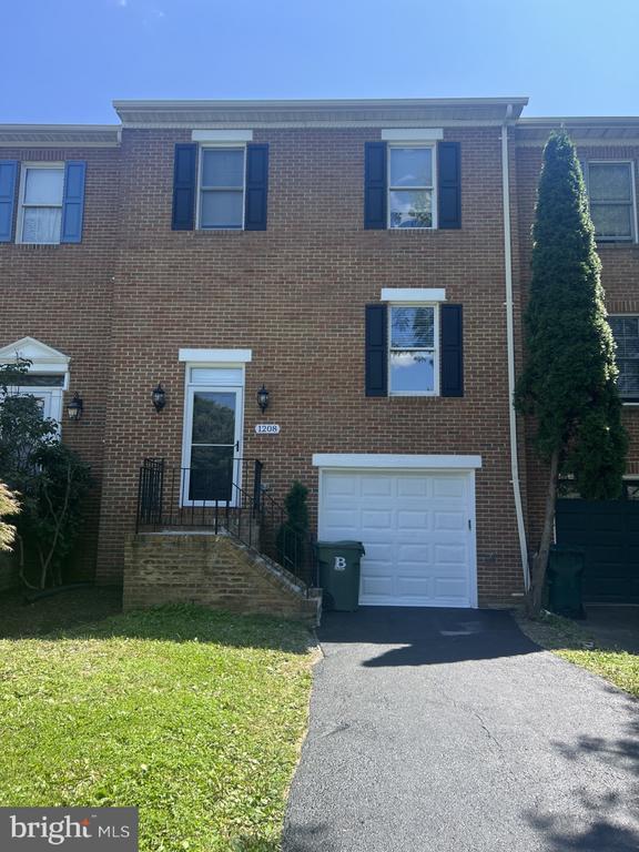 Building Photo - 1208 Athens Ct