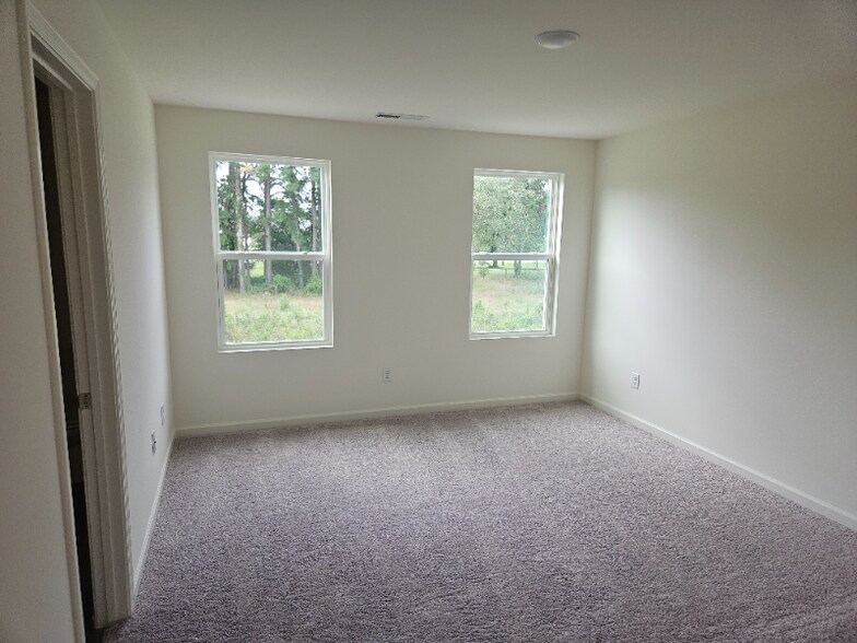 Building Photo - 3509 Walker Dr