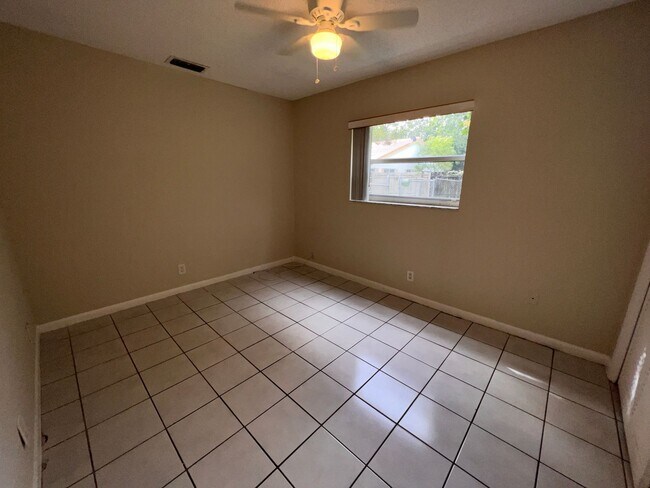 Building Photo - Excellent 4 Bedroom in Coral Springs