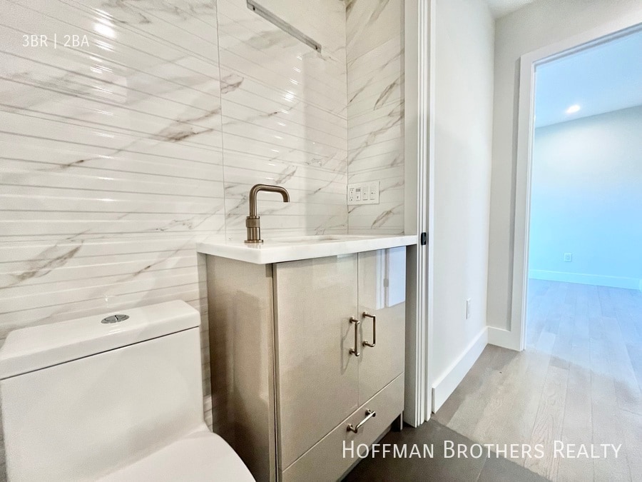 Building Photo - 1444 S Crescent Heights Blvd