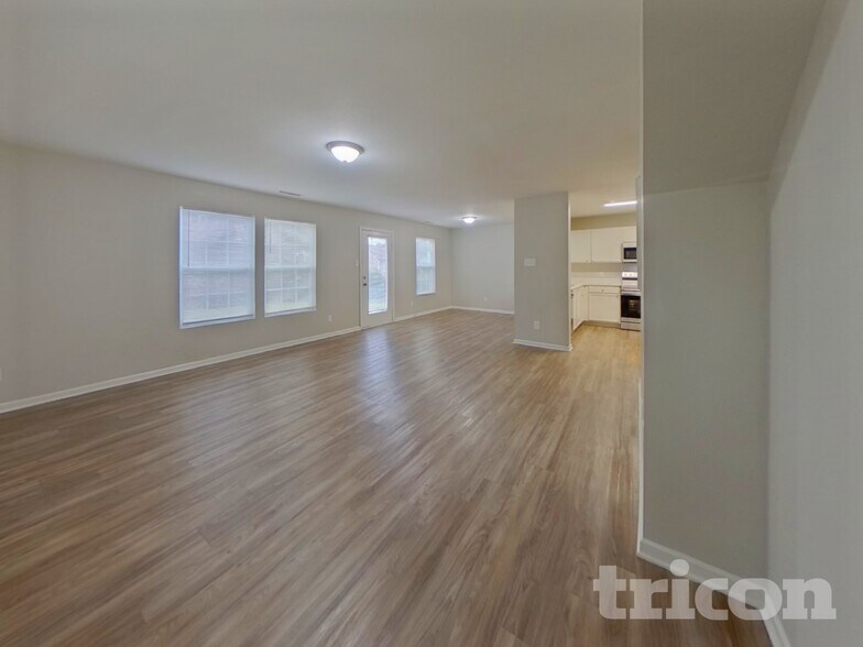 Building Photo - 907 Swearngan Ridge Ct