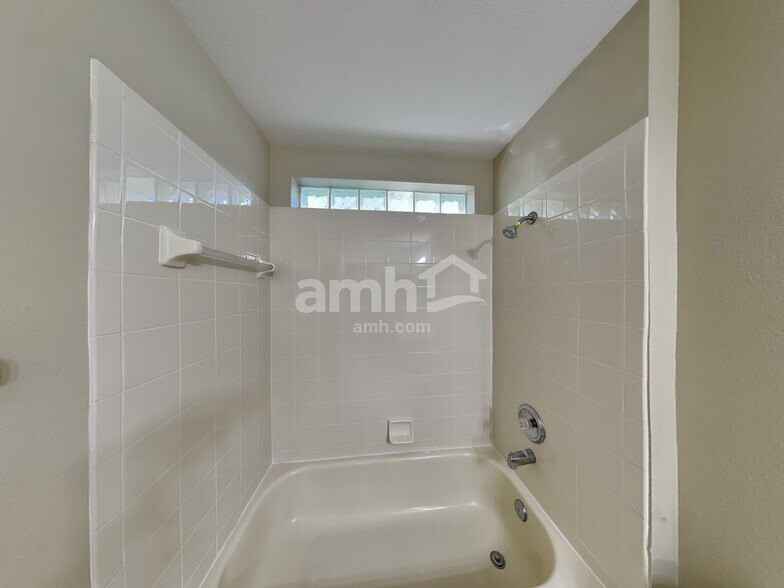 Building Photo - 6606 Northhaven Ct