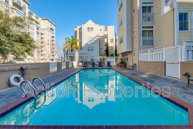 Building Photo - 550 Ortega Ave