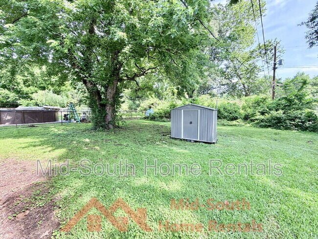 Building Photo - 3998 Victor Dr