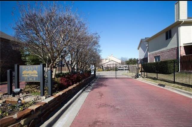 Building Photo - 3934 Brandon Park Dr