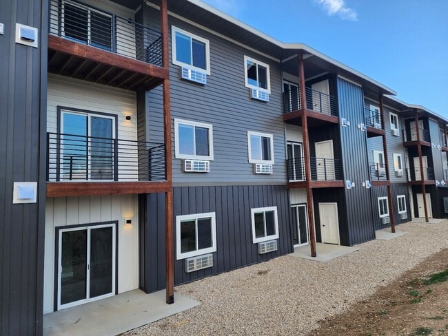 Building Photo - 2 bed/ 1.5 bath in Brand New Soldier Ridge Complex!