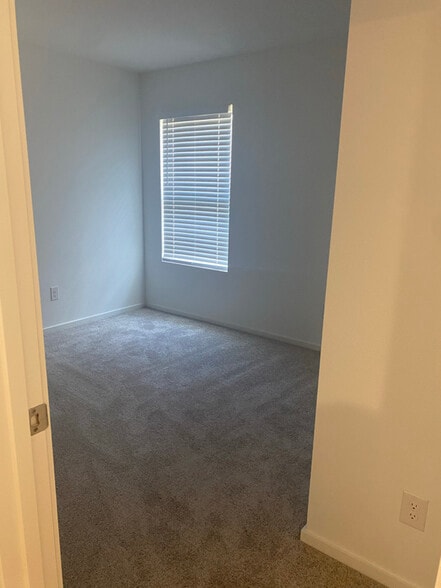 Building Photo - 3017 Pensacola Dr