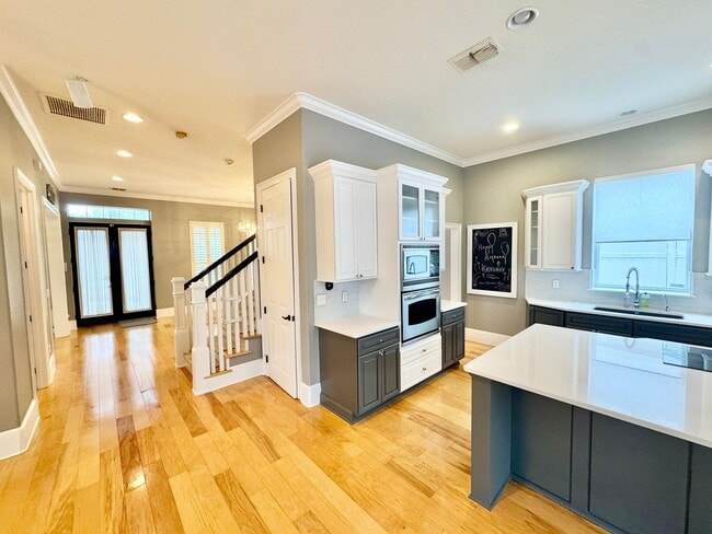 Building Photo - LUXURY RENTAL In Maitland - Winter Park Ar...