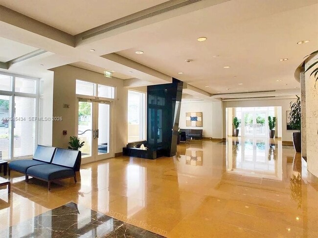 Building Photo - 801 Brickell Key Blvd