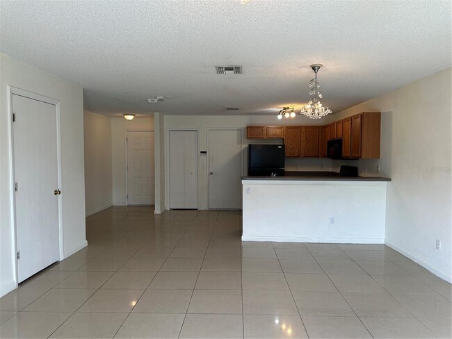 Building Photo - 12640 Somerset Oaks St