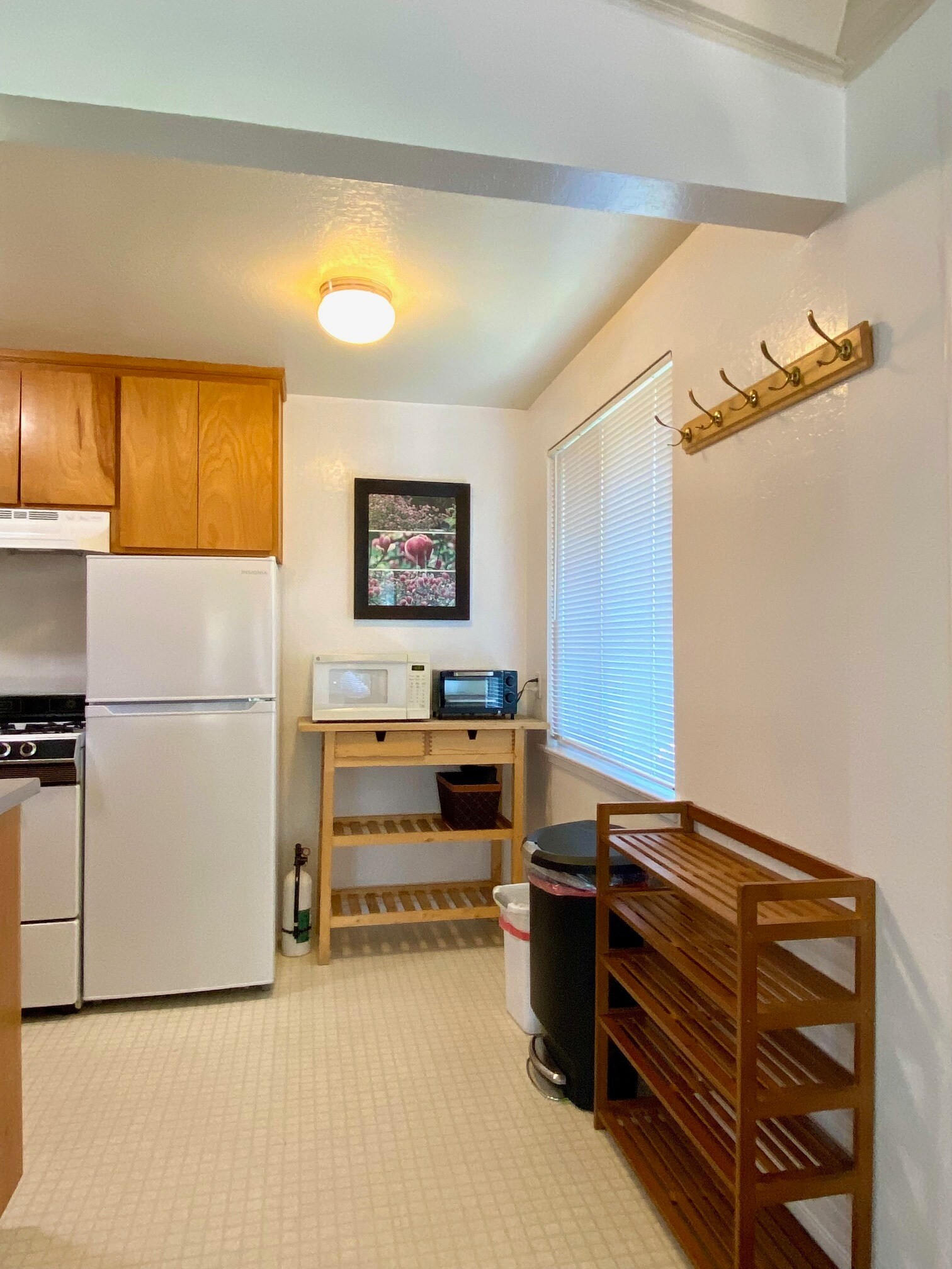 Building Photo - 251 El Carmelo Ave