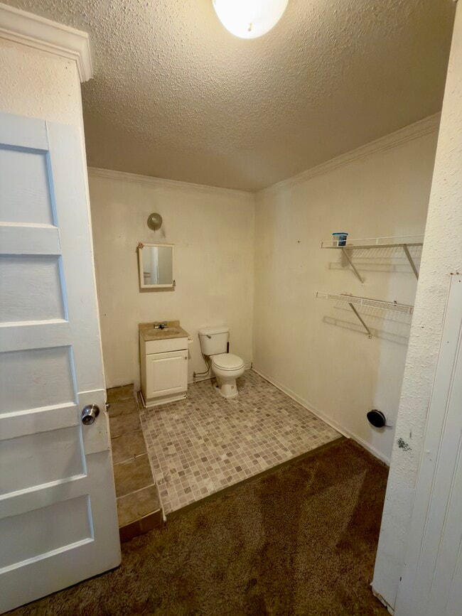 Building Photo - Marshall Street