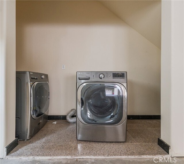 Building Photo - 11963 Manor Dr