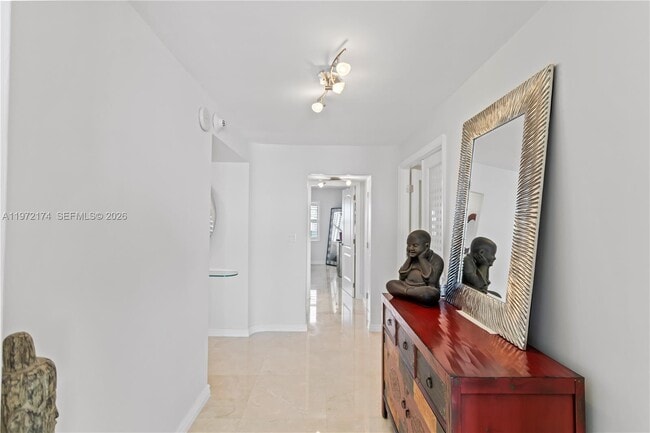 Building Photo - 1901 N Ocean Blvd