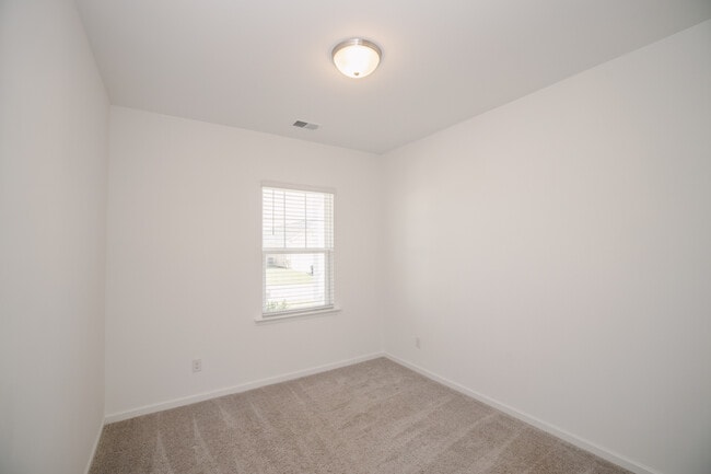 Building Photo - 321 Bountiful Dr