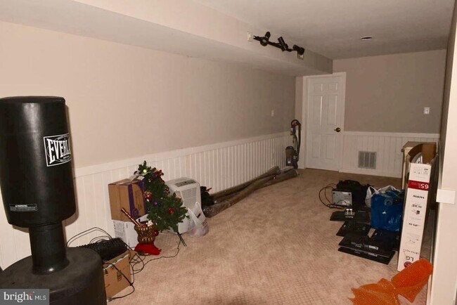 Building Photo - 11778 Hollyview Dr