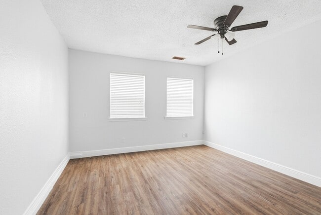 Building Photo - 2930 Lancer Ln