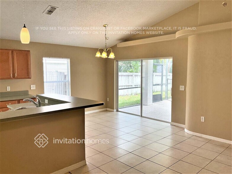 Building Photo - 206 Jessamine Dr