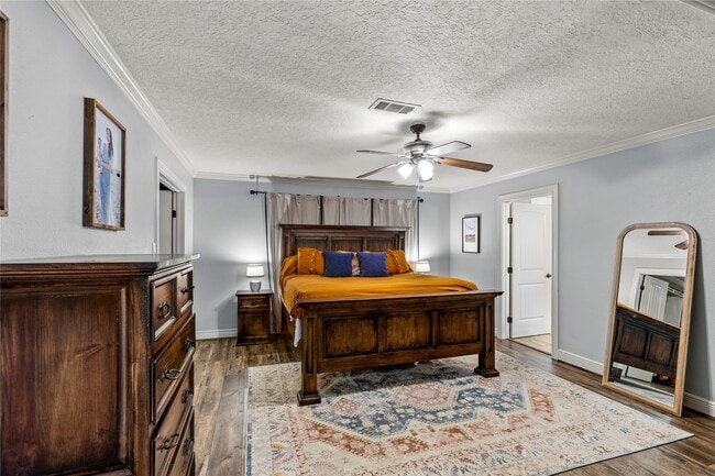 Building Photo - 112 April Wind Dr E