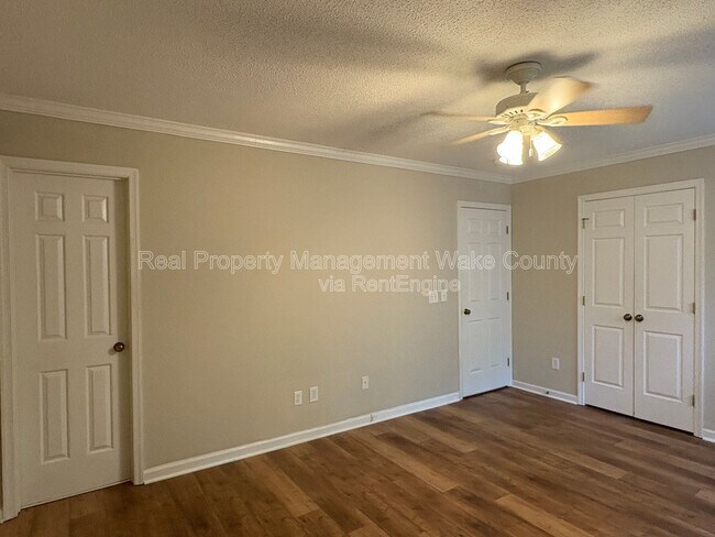 Building Photo - 106 N McLean Ct