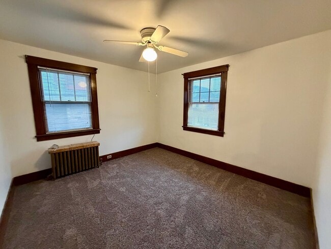 Building Photo - 1011 2nd St