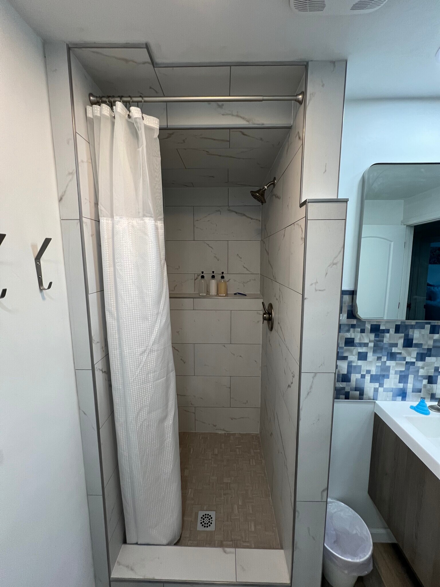 Building Photo - 2696 S Melbourne St