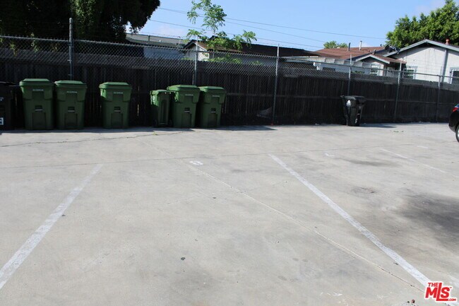 Building Photo - 6340 10th Ave