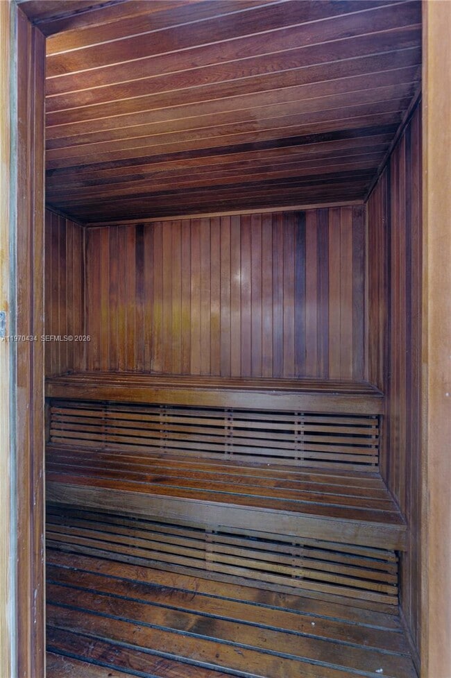 Building Photo - 2775 NE 187th St