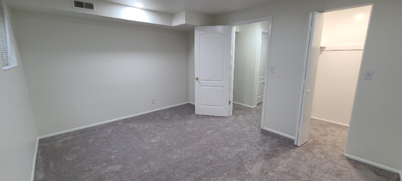 Building Photo - 7438 Camelback Cir