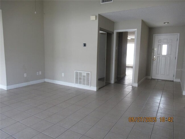 Building Photo - 4055 Forecast Dr