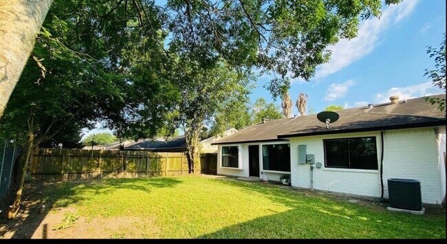 Building Photo - 3230 Dragonwick Dr