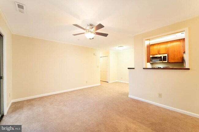 Building Photo - 75 Fern Oak Cir