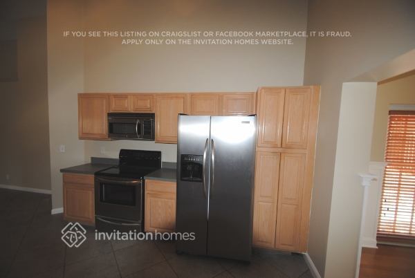 Building Photo - 2880 NW 68th Ln