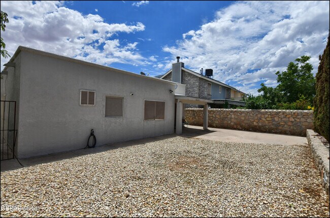 Building Photo - 11109 Loma Grande Dr