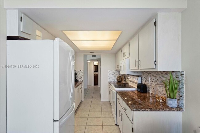 Building Photo - 1101 River Reach Dr