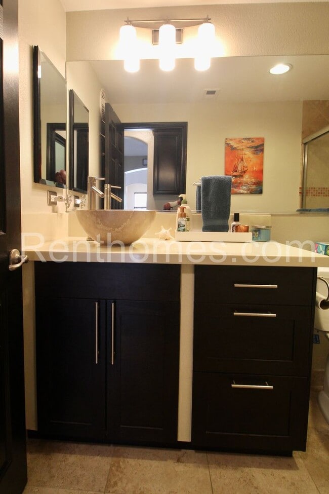 Building Photo - 2802 Piantino Cir