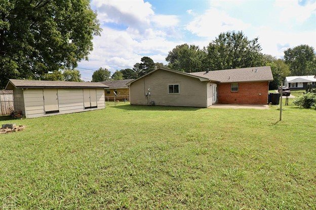 Building Photo - Charming 3 Bedroom Home in Jonesboro with ...