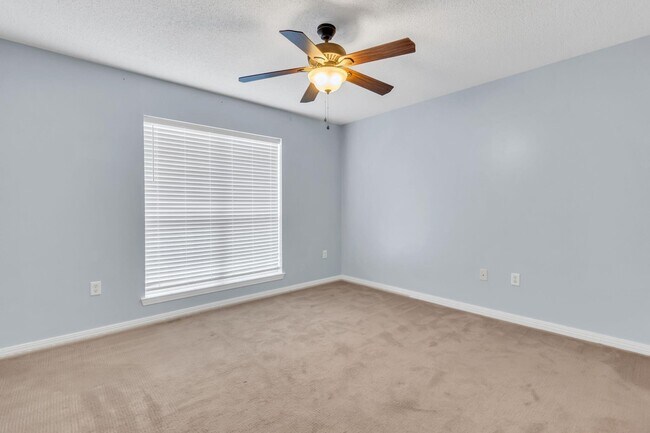 Building Photo - 539 Tikell Dr