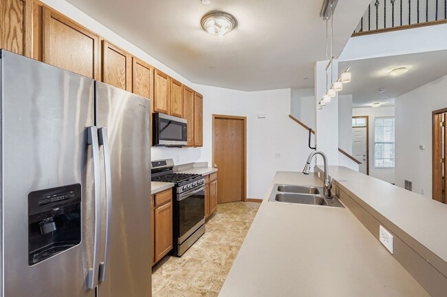 Building Photo - 4579 Half Moon Dr